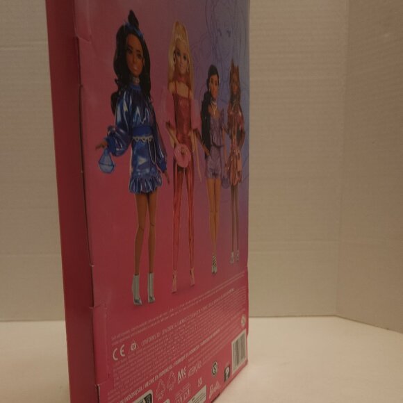 2025 Barbie Deluxe Style Wave 2 Christie Chase Doll Metallic Glam NEW (READ) 2/2 - Picture 12 of 16